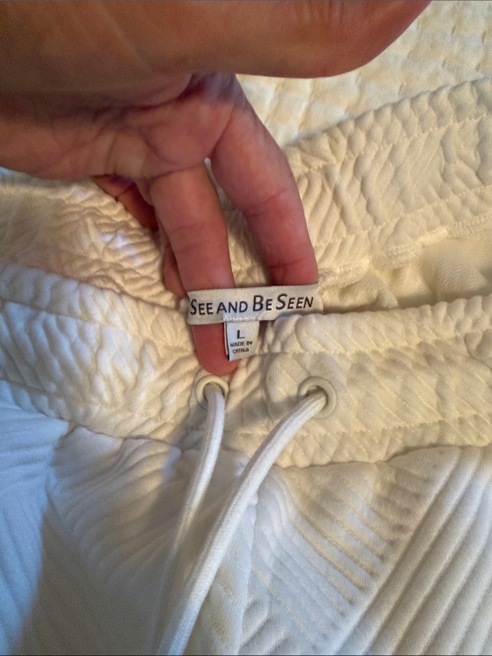 White Textured wide leg pant with Drawstring Waist and pockets - Picture 3 of 4
